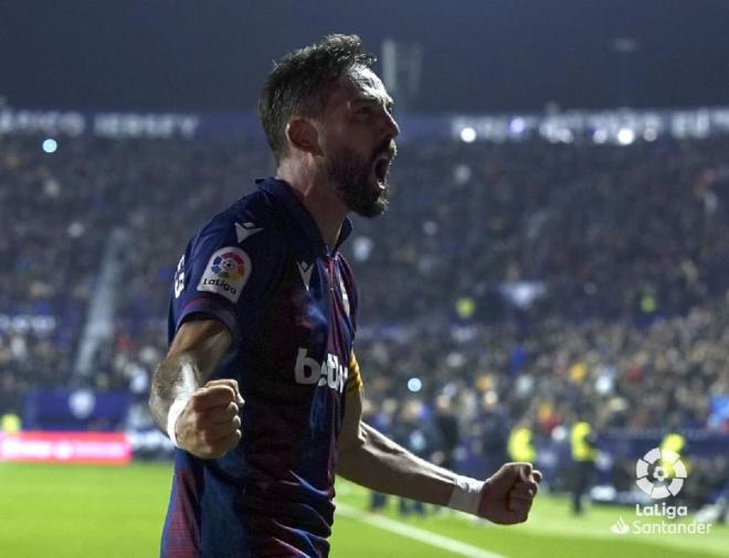 José Luis Morales celebra su gol ante el Real Madrid en el Ciutat. (Foto: LaLiga).