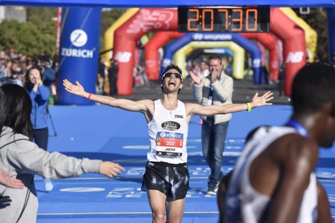 Javi Guerra consigue la mínima olímpica en el Zurich Maratón de Sevilla 2020 (Foto: Kiko Hurtad