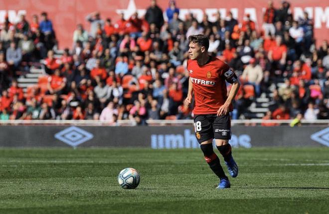 Koutris, en su debut con la camiseta del Mallorca (Foto: @LeoKoutris23).