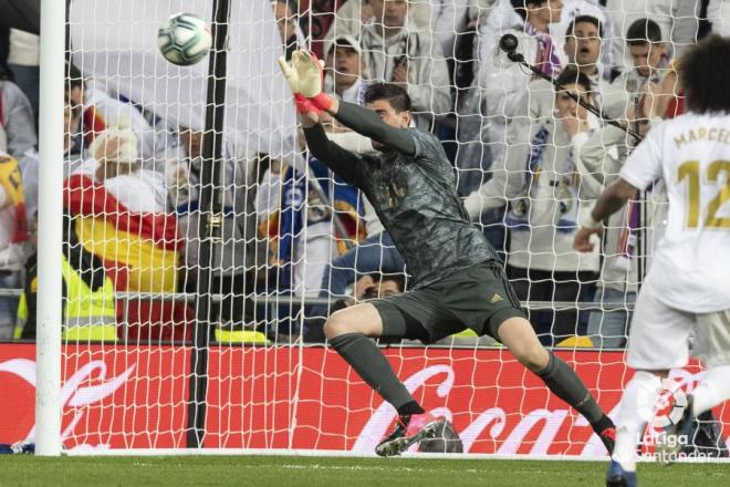 Thibaut Courtois, durante El Clásico entre el Real Madrid y el FC Barcelona (Foto: LaLiga).