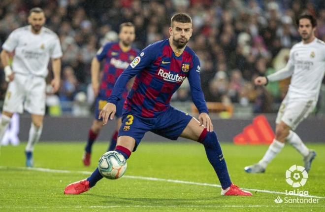 Piqué, durante el Clásico Real Madrid-Barcelona (Foto: LaLiga).