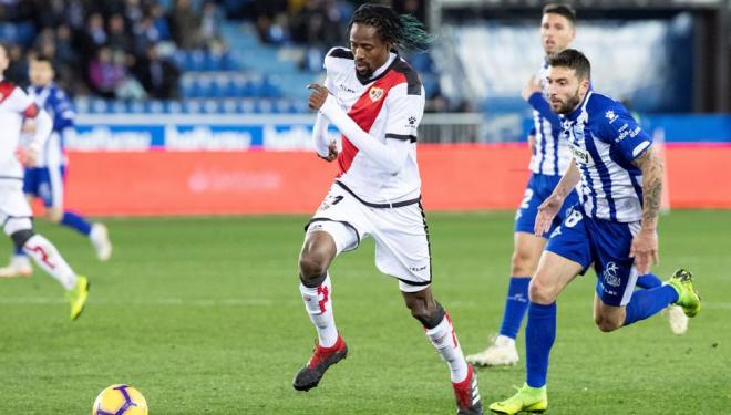 Abdoulaye Ba, en un partido con el Rayo Vallecano la pasada temporada.