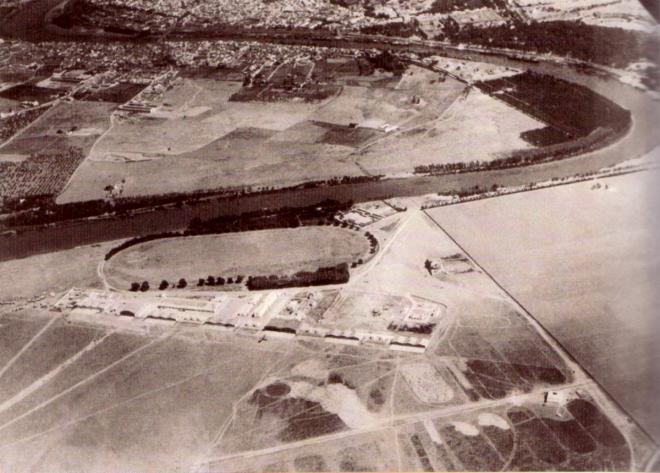 Imagen del antiguo Hipódromo de Tablada, donde se jugó el primer partido de f