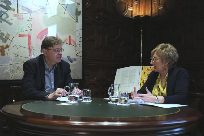 Ana Barceló reunida con Ximo Puig para hablar sobre el coronavirus.