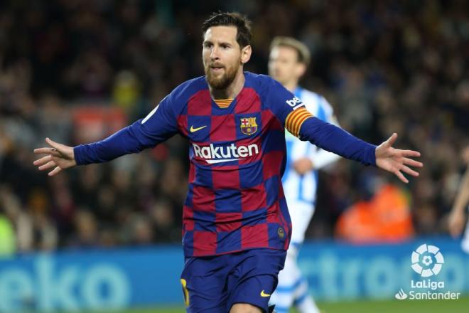 Leo Messi celebra su gol de penalti ante la Real Sociedad.