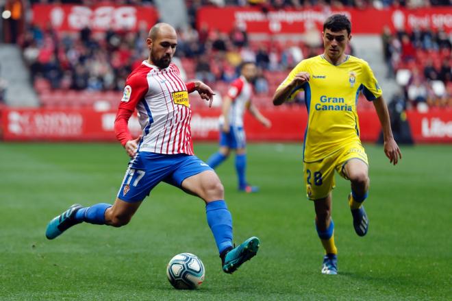 Jugada del gol anulado a Álvaro Vázquez en el Sporting-Las Palmas (Foto: Luis Manso).