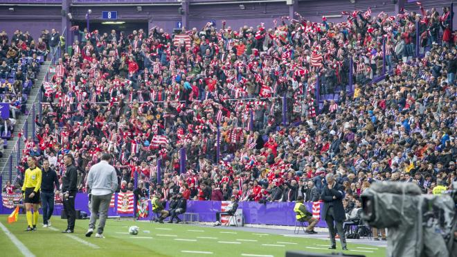 La numerosa afición del Athletic Club disfrutó del buen ambiente y de la victoria en el José Zorrilla.