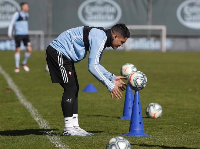 El Toro Fernández haciendo equilibrios (Foto: RCCV).