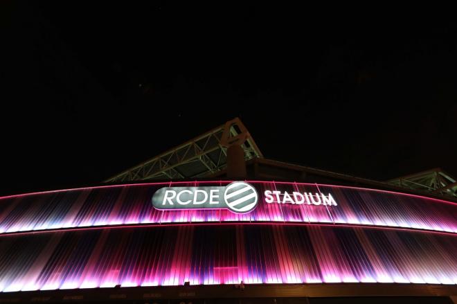 El RCDE Stadium se iluminará cada noche.