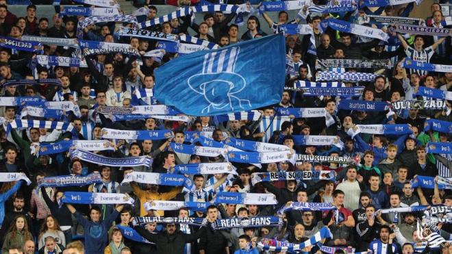Afición de la Real Sociedad en el Reale Arena (Foto: RSO).