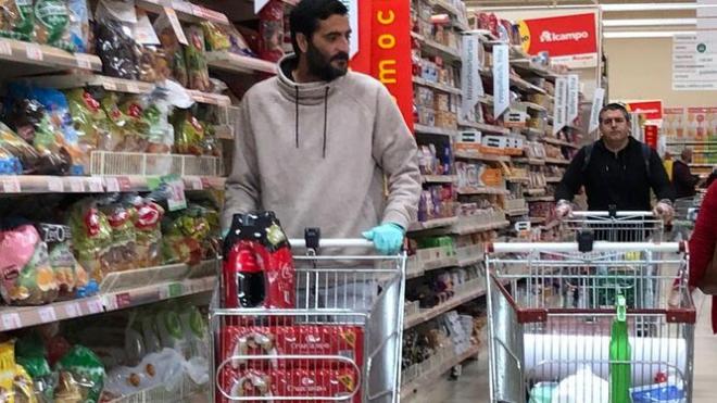 Compra de Dani Güiza en un supermercado en plena crisis por el coronavirus. (Instagram)