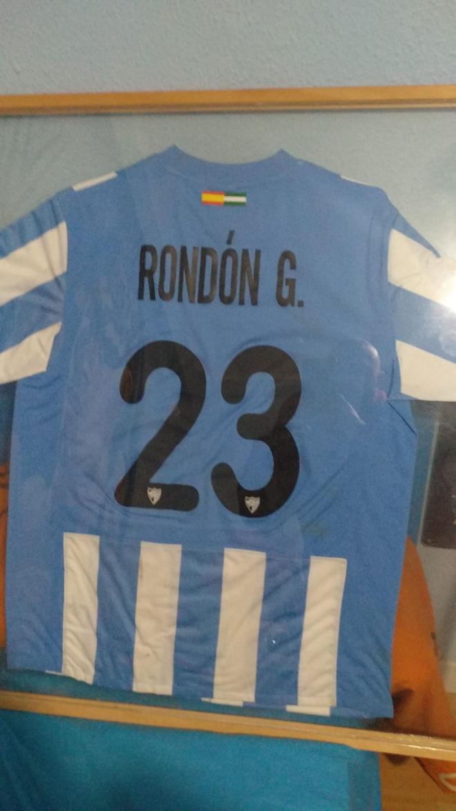 Jesuli, usuario de whatsapp, nos manda esta camiseta de Rondón.