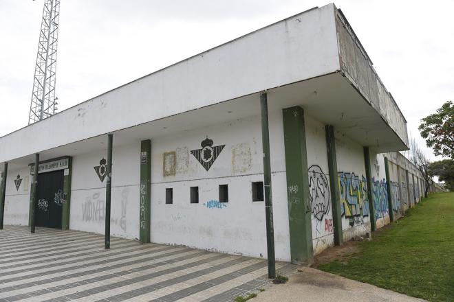 Ciudad Deportiva del Betis vacía (Foto: Kiko Hurtado).