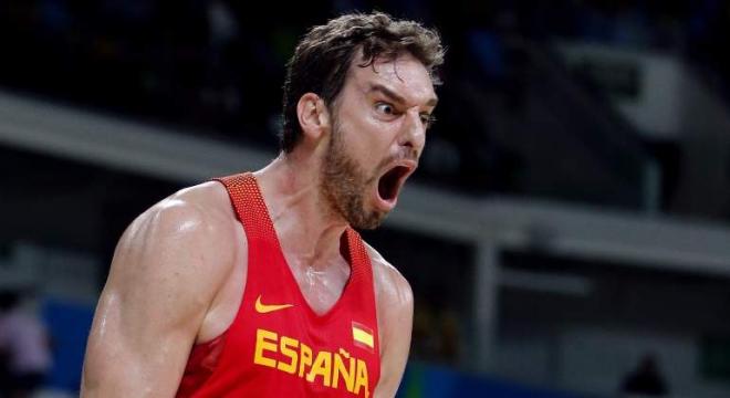 Pau Gasol campeón de tres Eurobasket España (Foto: EFE).