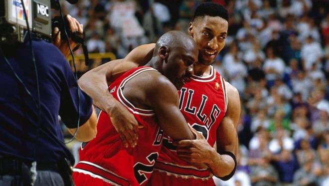 Michael Jordan y Scottie Pippen, en el último partido del primero con los Chicago Bulls.