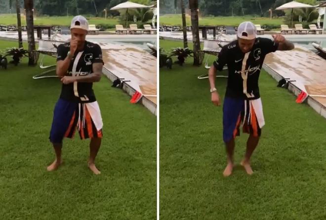 Neymar, bailando en su mansión de Brasil.
