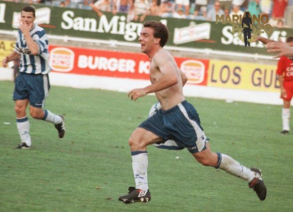 Pablo Guede celebra uno de sus tres goles al Terrasa en 1998 (Fotos cedidas por Mariano Pozo)