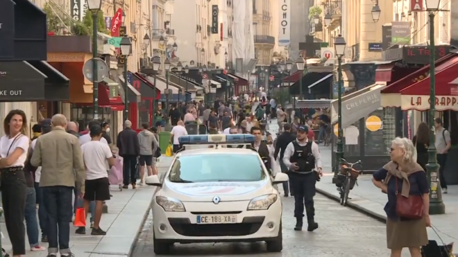 Las calles de París, durante la mañana del domingo (Imagen: AFP).