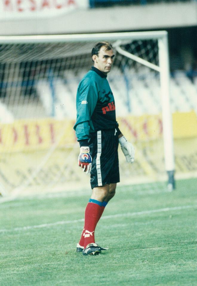 Andoni Cedrún con la camiseta del Real Zaragoza.