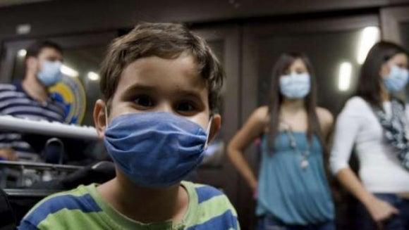 Los niños y las mascarillas contra el coronavirus (Foto: EFE)