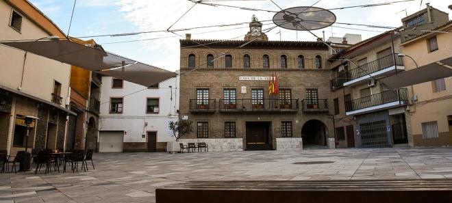 Plaza Constitución de Fuentes de Ebro