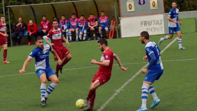 El CD Tuilla durante un partido ante el Gijón Industrial.