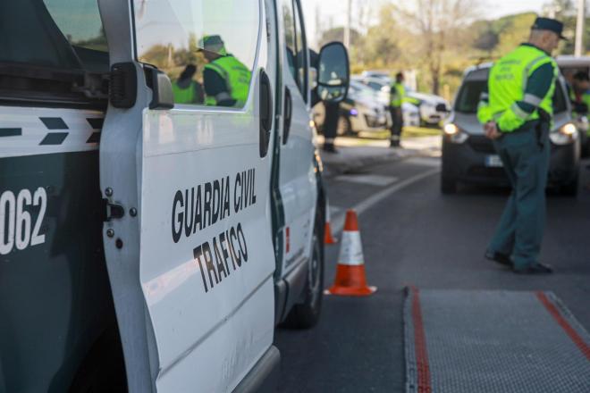 Control de la Guardia Civil. (EFE)