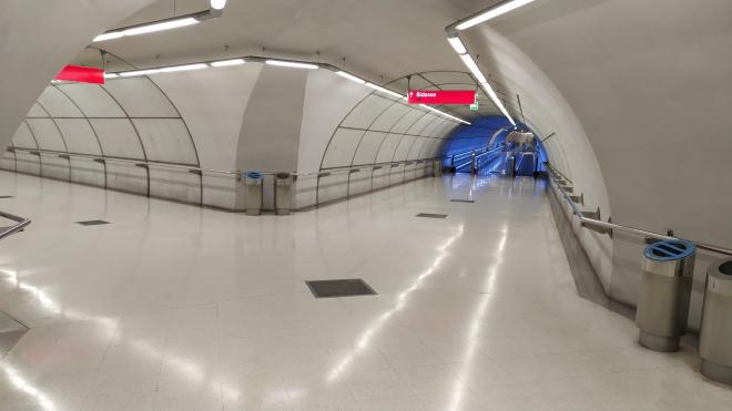 El Metro de Bilbao vacío buen espejo de la cuarentena vivida en 2020.
