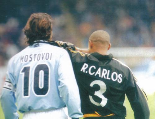 Mostovoi y Roberto Carlos (Foto: Eugenio Álvarez).