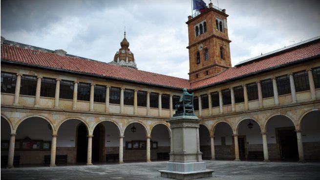 Edificio histórico donde se encuentra el rectorado de la Universidad de Oviedo (Foto: Luis Manso)