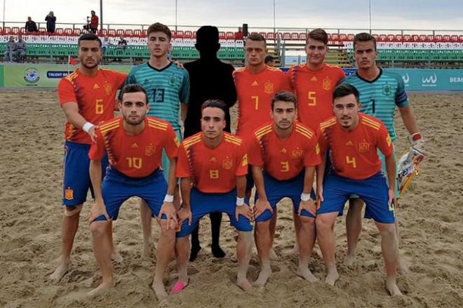 Mizzian, en la selección española de fútbol playa.