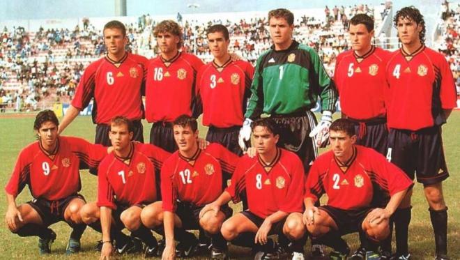 Fernando Varela, con el dorsal 12, en una de las alineaciones del Mundial.