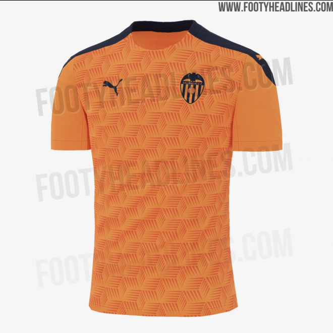 La segunda equipación del Valencia CF 2020-21 recupera el naranja.