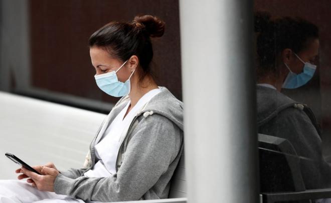 Una enfermera con mascarilla durante la pandemia del coronavirus (Foto: EFE).