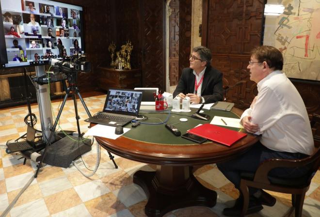 Ximo Puig habla con Municipios y diputaciones sobre hacer deporte