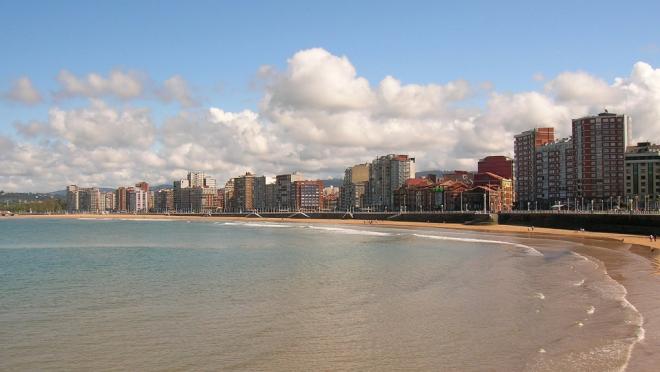 Playa de Gijón, en Aaturias, una comunidad libre de coronavirus.
