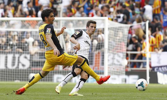 Cinco momentos en la carrera de Gayà: Su debut (Foto: Valencia CF)