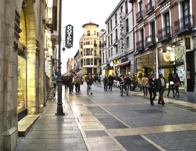Imagen de una calle de León (Foto: Leonoticias).