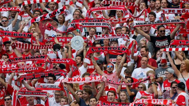 Los aficionados del Colonia (Foto: Bundesliga).