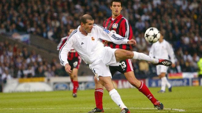 El mítico gol de Zidane ante el Bayer Leverkusen.