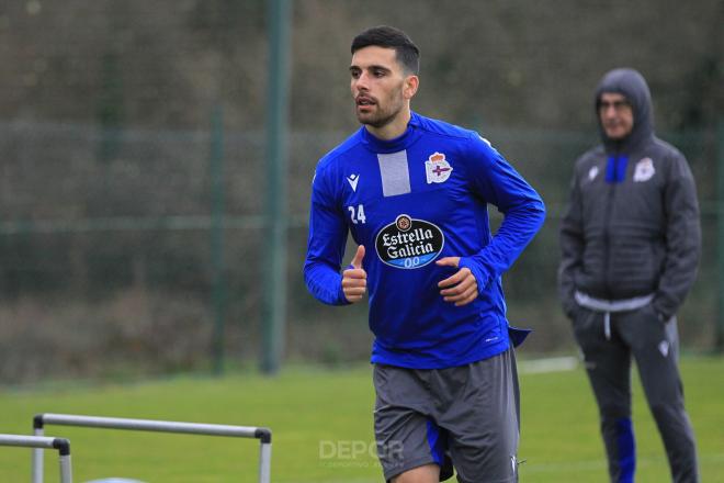 Eneko Bóveda durante un entrenamiento en Abegondo (Foto:RCD)