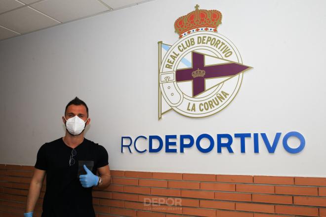 Los jugadores del dépor regresan a Abegondo para pasar las pruebas del Covid-19. (Foto: RCD)