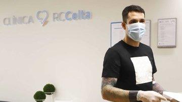 Hugo Mallo en la clínica del Celta (Foto: RCCV).