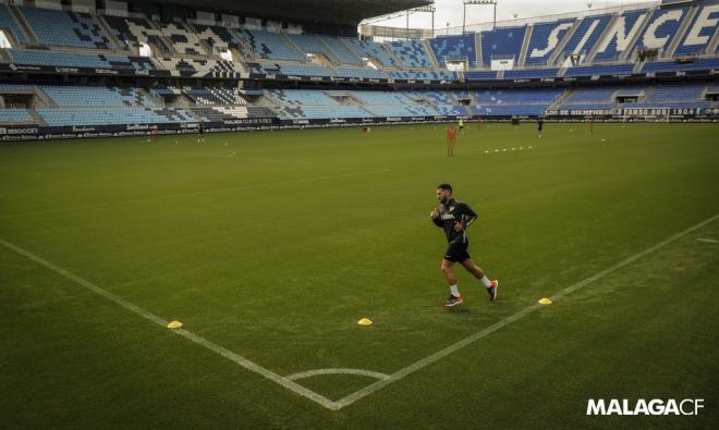 Entrenamiento del Málaga CF en el Estadio de La Rosaleda.