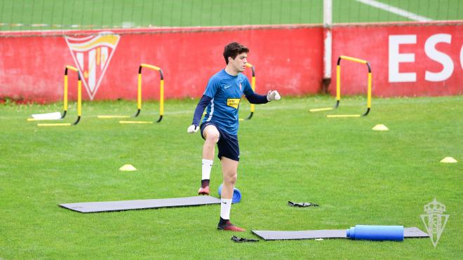Nacho Méndez, en el entrenamiento del Sporting en Mareo (Foto: RSG).