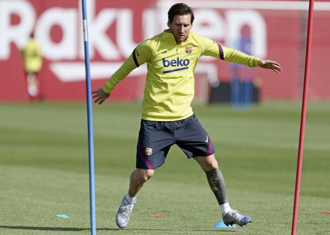 Entrenamiento de Leo Messi con el Barcelona tras el parón por coronavirus (FOTO: EFE).