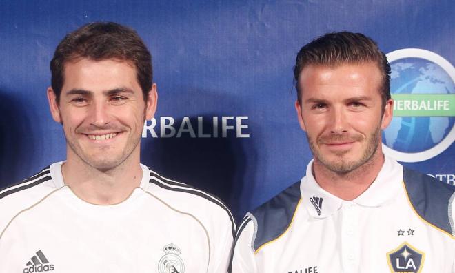 Iker Casillas y David Beckham, en la presentación de un partido de pretemporada.