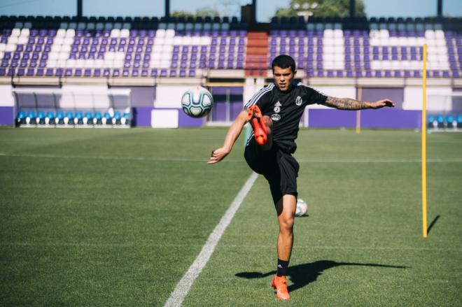 Pedro Porro, en la sesión de entrenamiento de este pasado lunes (Foto: Real Valladolid).