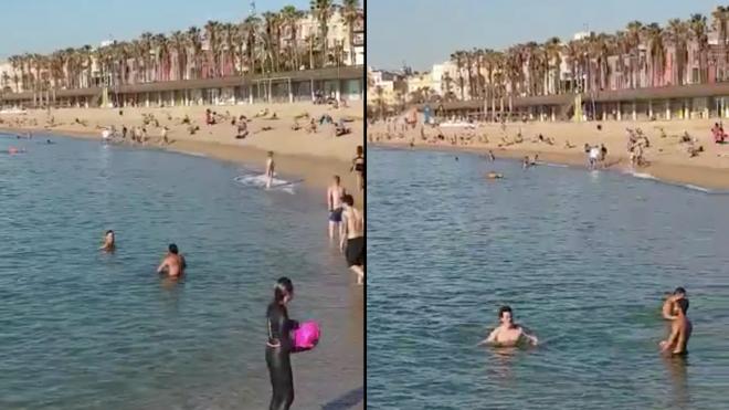 Las playas de Barcelona abren con imágenes como esta.