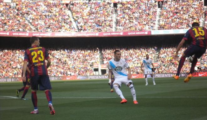 Lucas Pérez, jugando con el Dépor frente al Barça en el Camp Nou (Foto@eldesmarque)